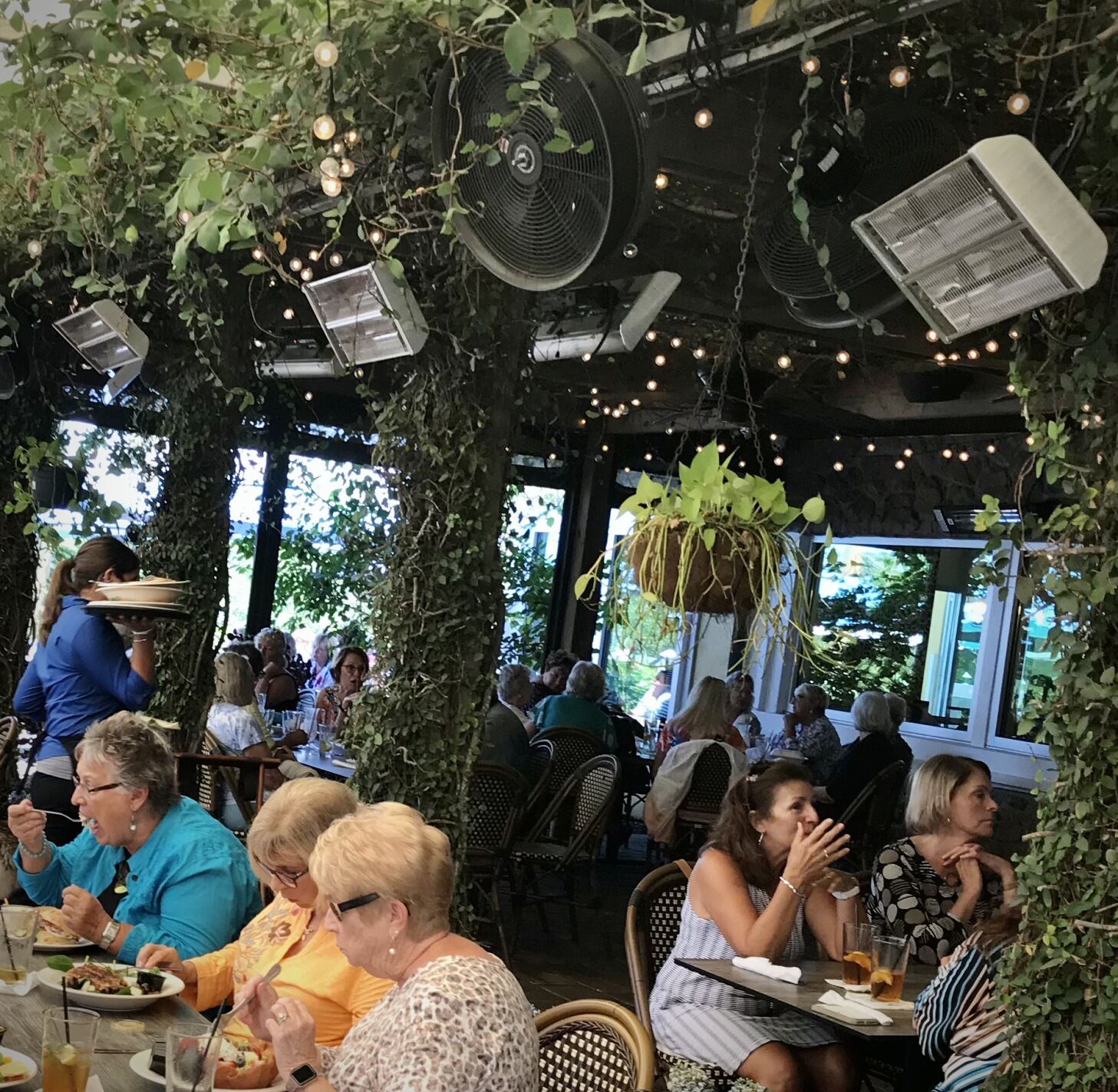 Farlow’s on the Water
